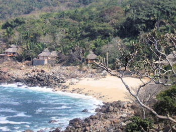 Los Chonchos Beach Overview