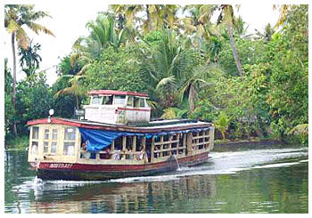 Eco Trails Kerala-India houseboat